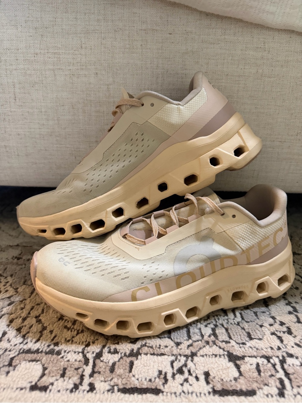 ON Cloudmonster moon fawn Women’s 9.5/mens 8